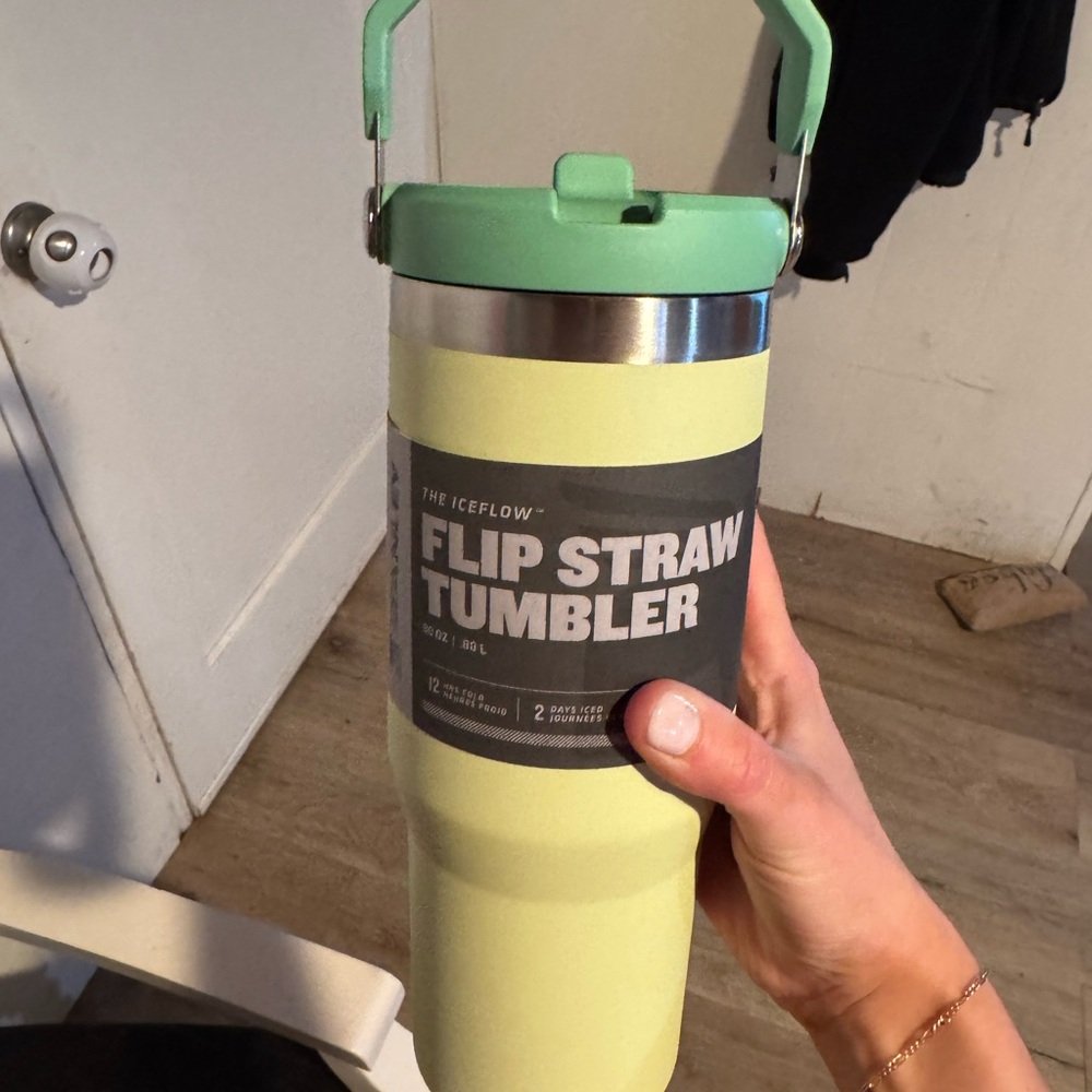 Stanley Flip Straw Tumbler